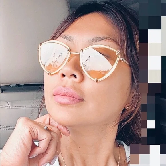 Tiffany & Co. Gold and Silver Women's Sunglasses - Picture 4 of 6